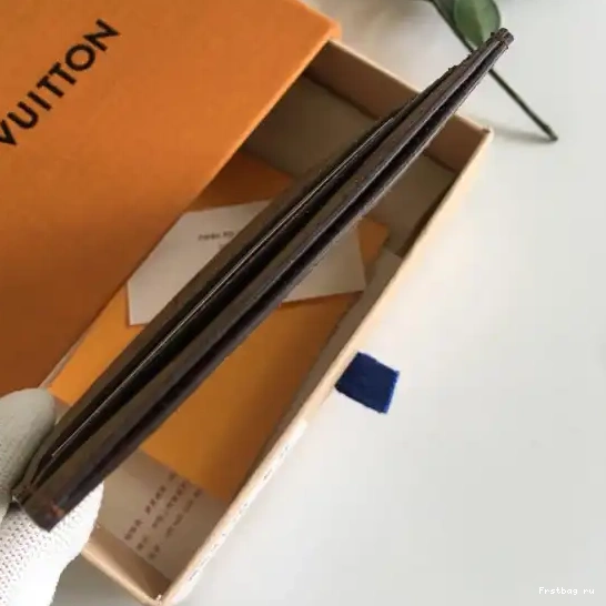 First bag ru LOUIS HOLDER CARD VUITTON 50DOUBLE BANDOULIERE 0524